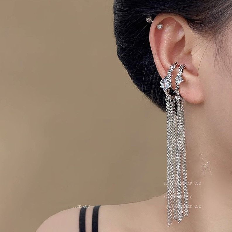 Orecchini a clip non forati con nappa lunga di lusso, design con strass di alta qualità, stile esagerato, nuovo modello_voghion.com