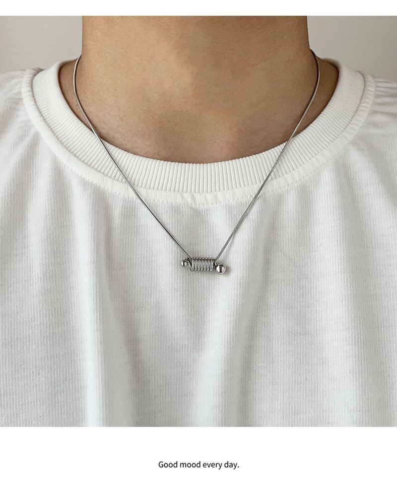 Titanium Steel Spiral Necklace Men, Non-Fading, Stylish And Unique Collarbone Chain, Versatile Street Style, Simple_voghion.com