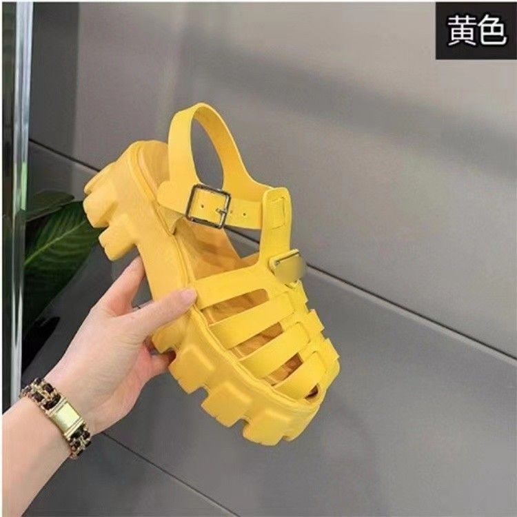 2024 Frühjahr/Sommer Neue Stil Geschlossene Zehen Dicken Sohlen Große Größe Hohl Gewebt Römischen Damen Sandalen_voghion.com