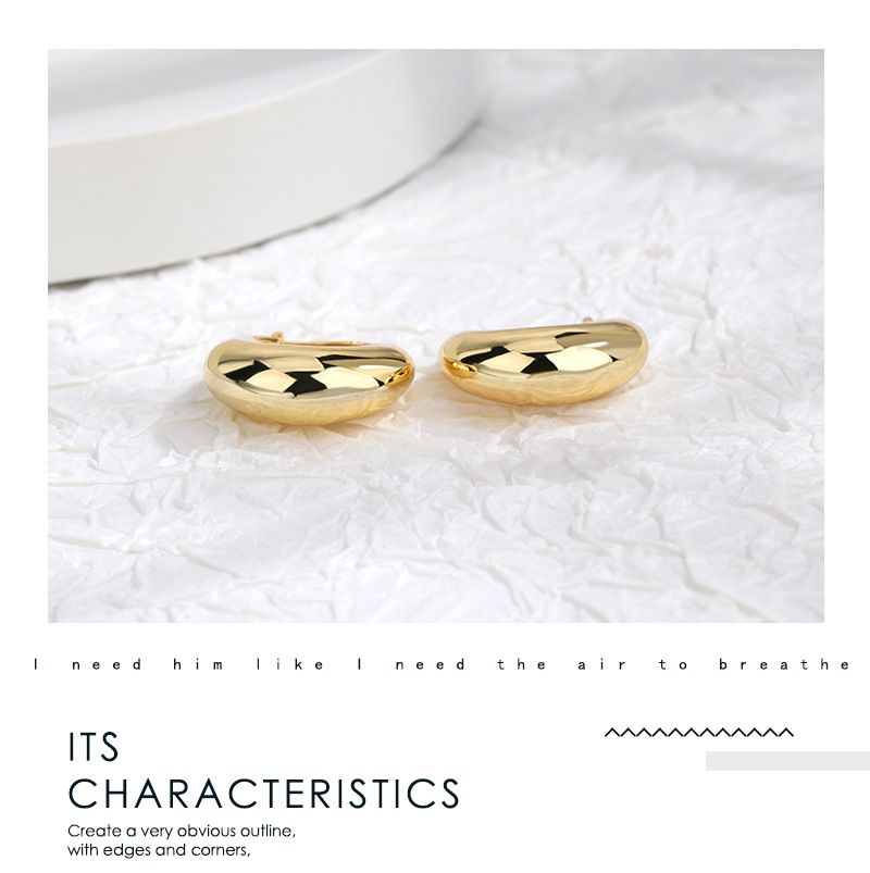 Moda moderna arco a forma di ottone placcato oro orecchini semplici INS Chubby C a forma di fibbia per le orecchie femminile_voghion.com