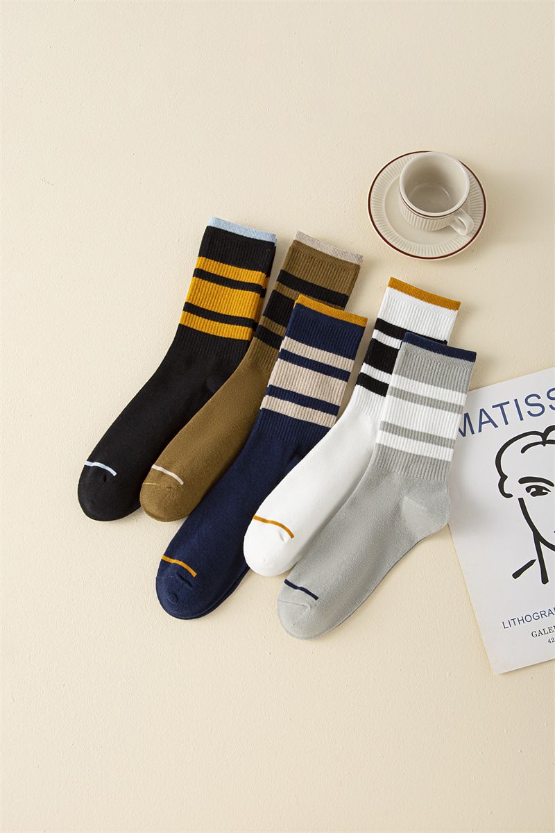 Vidēja garuma zeķes Vīriešu rudens un ziemas kokvilnas zeķes Studentu zilas bumbu sporta zeķes Garas, svītrainas, platas, vienkāršas, modernas, kontrastējošas krāsas_voghion.com