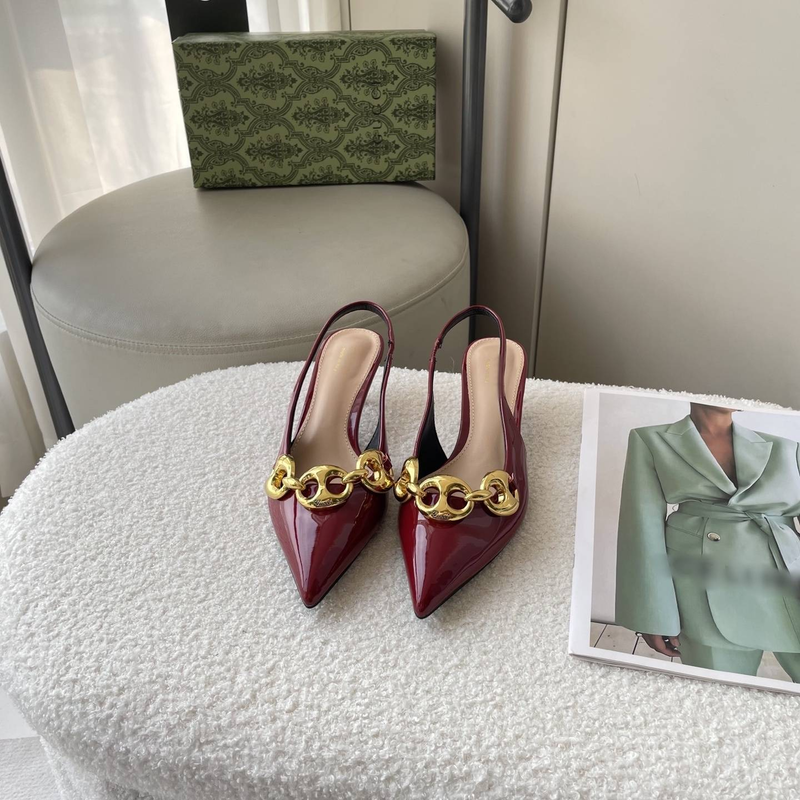 Kolekce jaro/léto s sandály na vysokém podpatku se čtvercovou přezkou_voghion.com