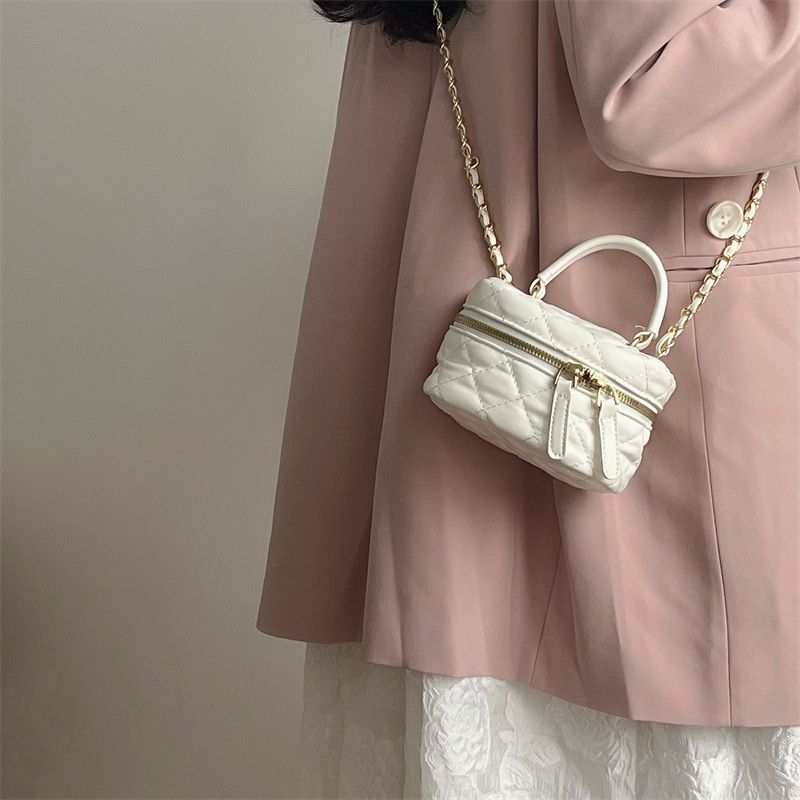 Xiaoxiangfeng Moda Donna 2024 Nuova Catena Portatile Versatile Mini Borsa a Tracolla con Bocca a Spalla Rossa_voghion.com