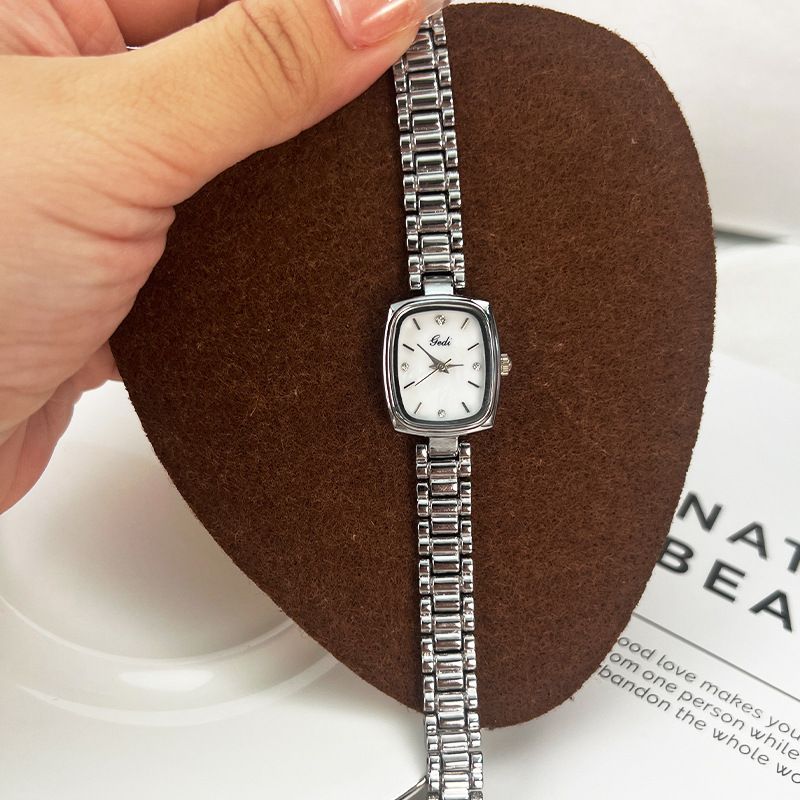 Goldie TV Quarz Nische High-End-Feeling Perlmutt Damen kompakte Armbanduhr mit kleinem Zifferblatt_voghion.com