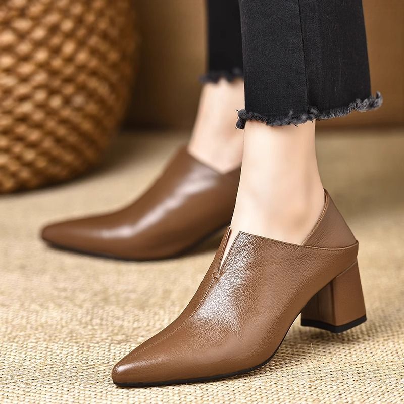 Qi Yan~ 5,5 cm schwarze, weiche Leder-High-Heels mit V-Ausschnitt und spitzer Zehenpartie, bequemer Blockabsatz, tiefer Mund, Einzelschuhe_voghion.com