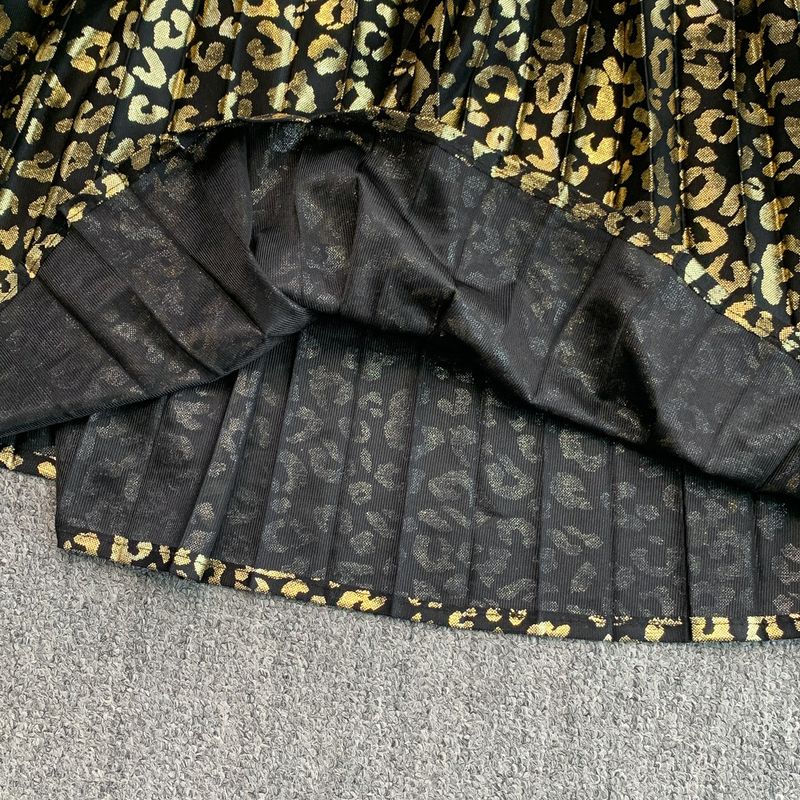 Abito da donna di alta gamma, in maglia con scollo rotondo e perline pesanti, con stampa leopardata, gonna lunga a pieghe sottili e patchwork, per celebrità_voghion.com