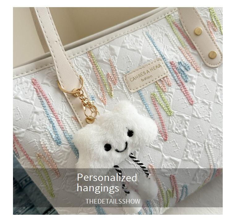 Stilvolle, gestreifte, bestickte Tragetasche für Damen – leichte Schultertasche aus Canvas mit abnehmbarem Anhänger, geräumiges Design für Arbeit, Uni und den täglichen Gebrauch_voghion.com