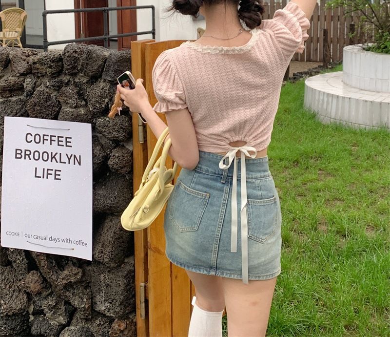 Camiseta de mujer con cuello cuadrado y mangas con borde de encaje para verano de 2024, top corto de manga abullonada elegante, suave y dulce_voghion.com