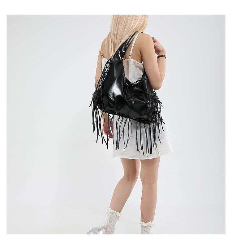 Trendy Fashion Tassel Underarm For Women 2025 Autumn New Korean Style Casual Versatile Single Shoulder Commuter Bag_voghion.com