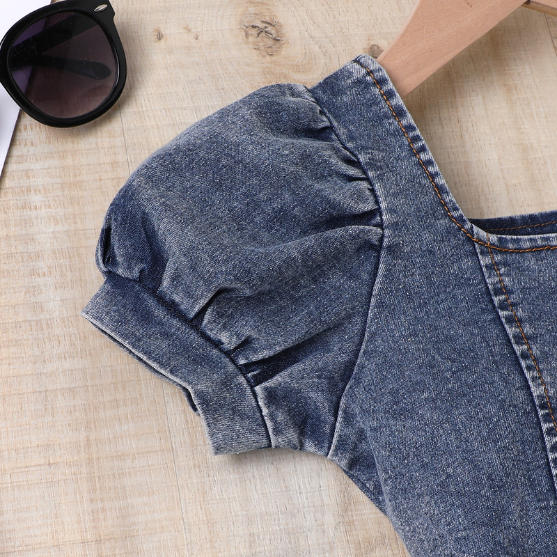 Babykleding Kinderjurk Zomers denim pak met geribde kraag, lantaarnmouwen en bloemendessin voor meisjes_voghion.com