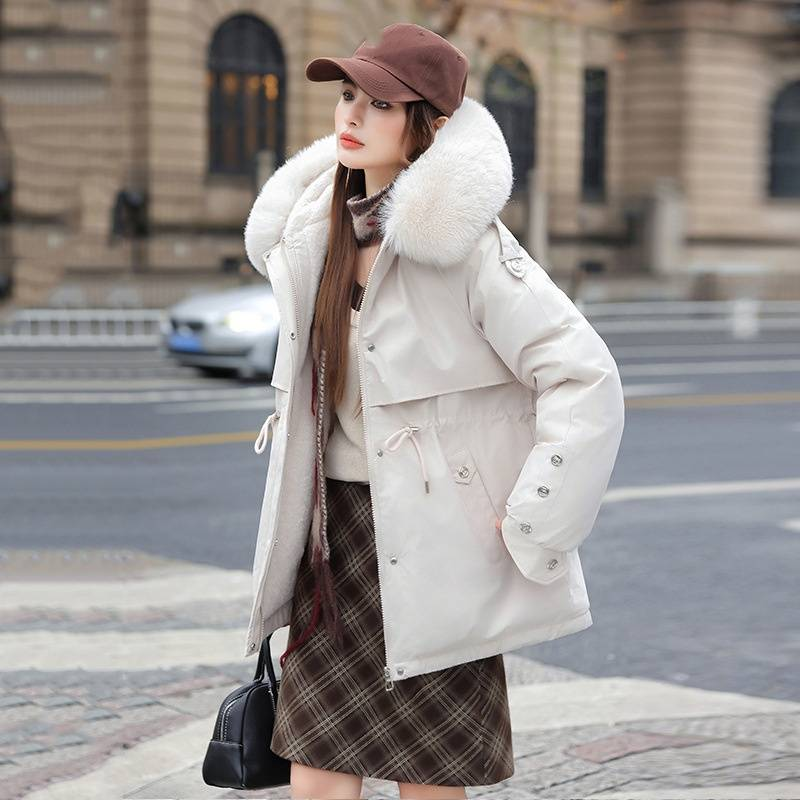 Dicker, fleecegefütterter Wintermantel für Damen mit Kapuze und Kunstpelzbesatz – kurze, taillenbetonte Pufferjacke für Freizeit und Pendeln_voghion.com