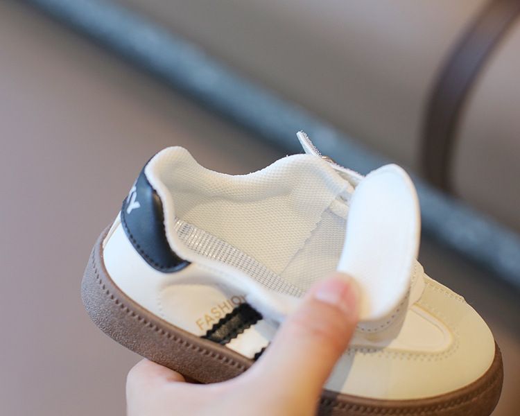 Detské morálne tréningové topánky Jar/Leto 2024 Chlapčenské športové ležérne doskové topánky pre dievčatá Malé biele s mäkkou podrážkou pre bábätká Forrest Gump_voghion.com