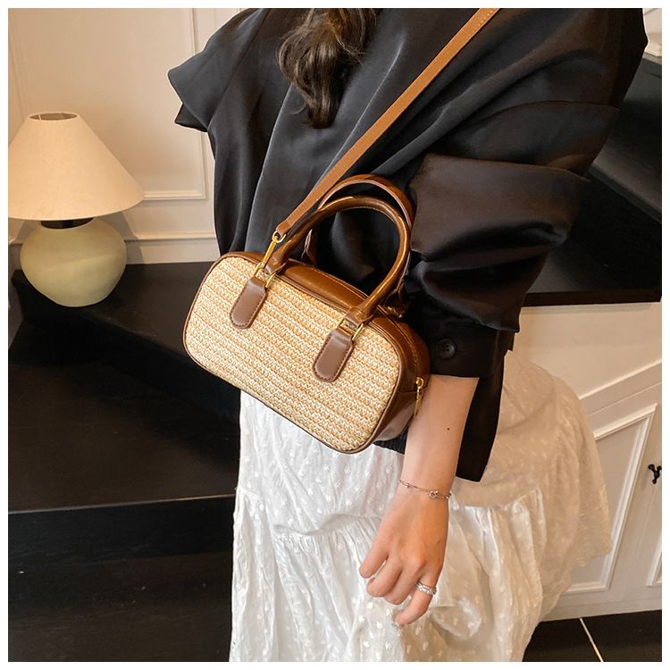 Borsa da donna in paglia intrecciata, piccola, quadrata, borsa a cuscino Boston, borsa a mano con colori a contrasto, borsa a tracolla_voghion.com