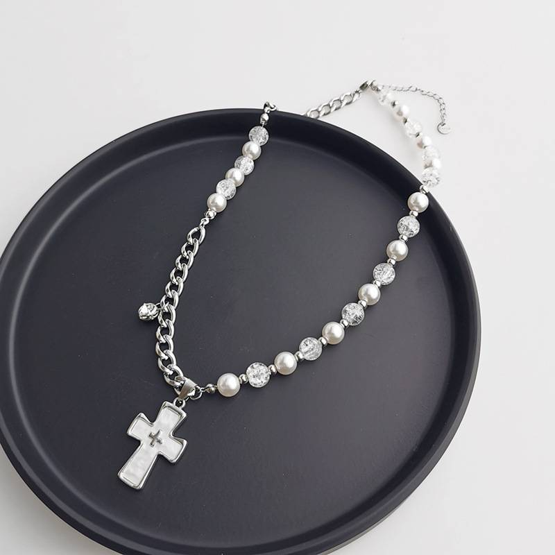 Pearl Cross Necklace Light Luxury Niche New Clavicle Chain_voghion.com