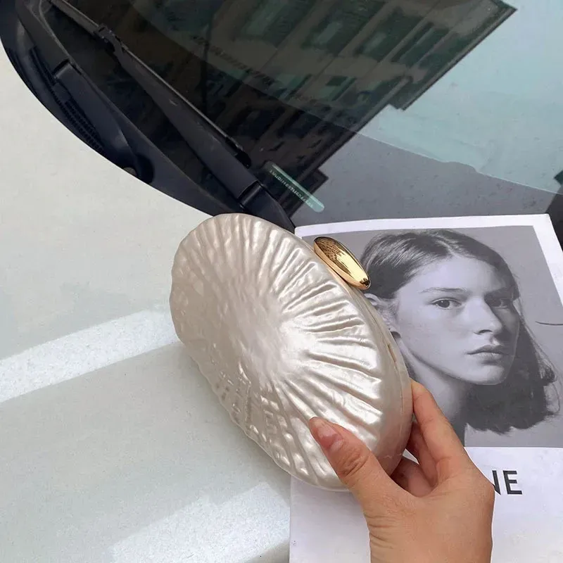 Borsa a conchiglia in acrilico con motivo irregolare francese, pochette da banchetto, scatola per trucco da sera, perlacea_voghion.com