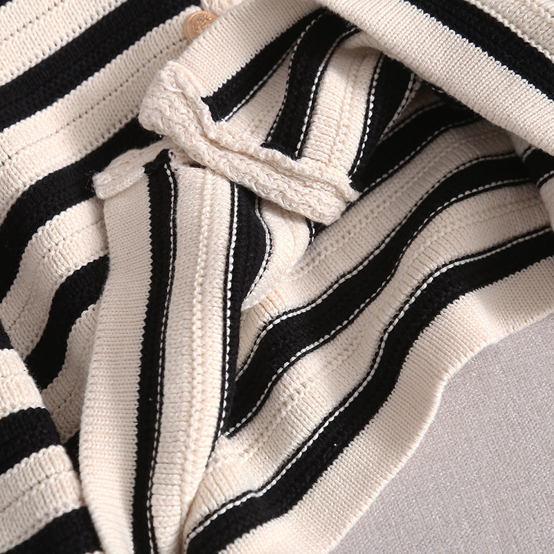 Women's slim-fit version buckle striped small fragrant style knitted cardigan short coat_voghion.com