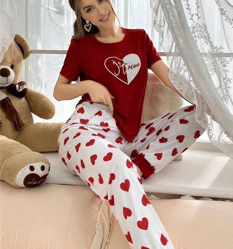 Conjunto de pijama de talla grande para mujer, ropa de estar por casa, estampado en forma de corazón, conjunto de pantalón y camiseta de manga corta, ajustado, informal y cómodo._voghion.com