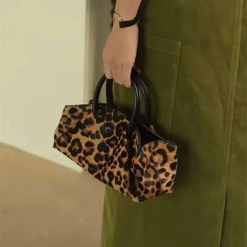Designer 2025 2024 New Leather Women's Niche Design Fashionable And Versatile Single Shoulder Crossbody High-End Leopard_voghion.com