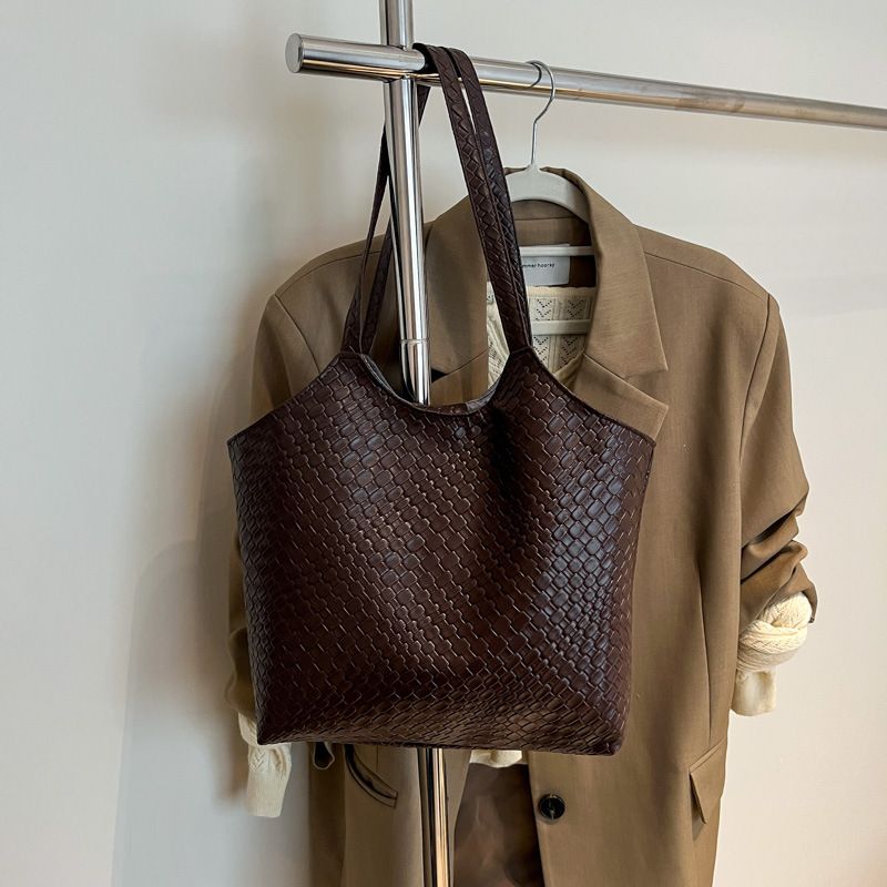 Borsa a tracolla da donna di grande capacità, nuova borsa tote versatile da portare sottobraccio, alla moda, per l'estate 2025_voghion.com