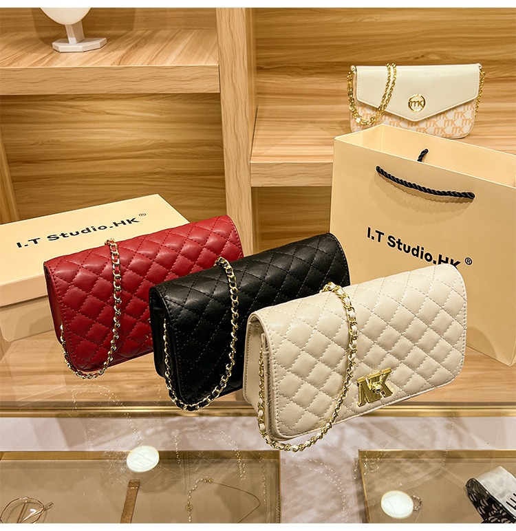 Borsa Lingge di nuova moda Piccola pelle di pecora Borsa da donna semplice Tracolla a catena Borsa a tracolla singola Borsa da donna2023_voghion.com
