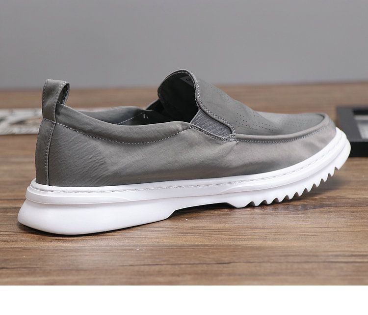 Thick-Soled Light Casual Anti-Odor Youth Pure Black Canvas Shoes_voghion.com