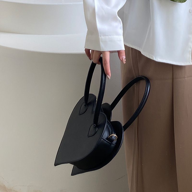 Niche Love Bag fir Meedercher Nei Modesch an Einfach Handtasche Retro Schwaarz Single Shoulder Crossbody Bag_voghion.com