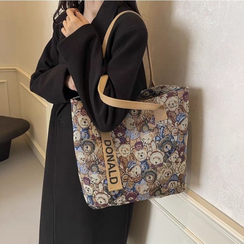 Bear Embroidered Canvas Women 2025 New Casual Tote Bag Single Shoulder Large Capacity For Class And Commute_voghion.com