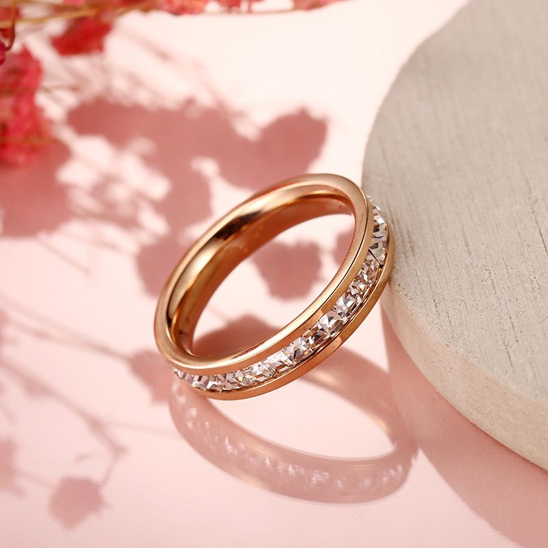 Titanium steel ring instantly emits a sky full of stars, fashionable couple matching ring without fading, women's men's light luxury ring_voghion.com