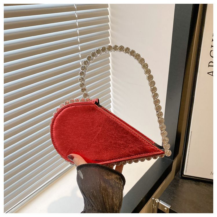Trendy And Eleant 2025 Summer New Heart-shaped Personalized Diamond-encrusted Evenin Fashion Stylish Women's Clutch_voghion.com