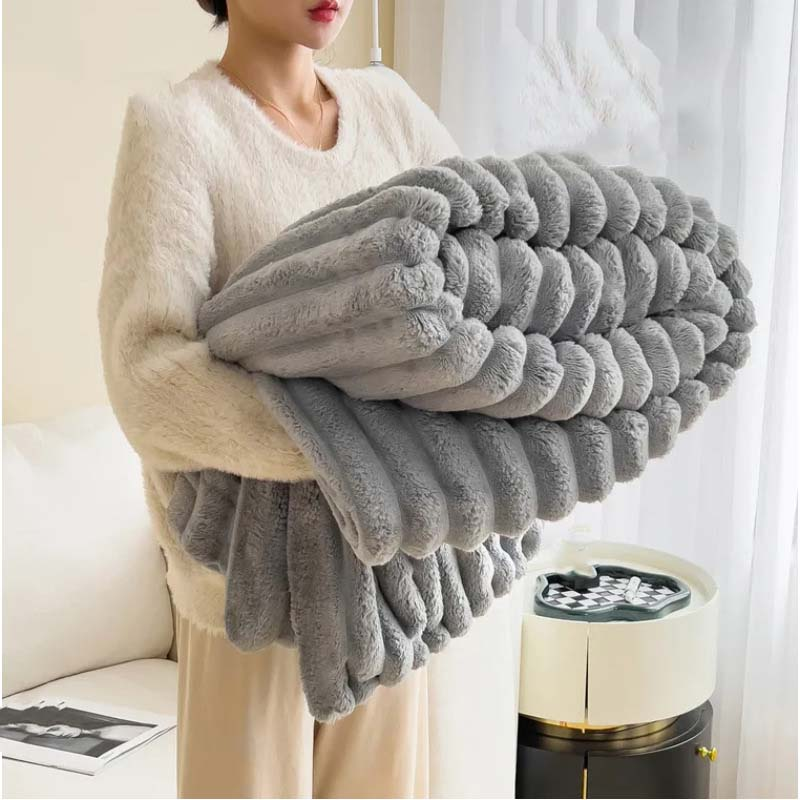 Coperta in pelliccia di coniglio di alta qualità - Morbida coperta in pile color latte per divano, ufficio, pisolino e regalo, piccola coperta calda e accogliente._voghion.com