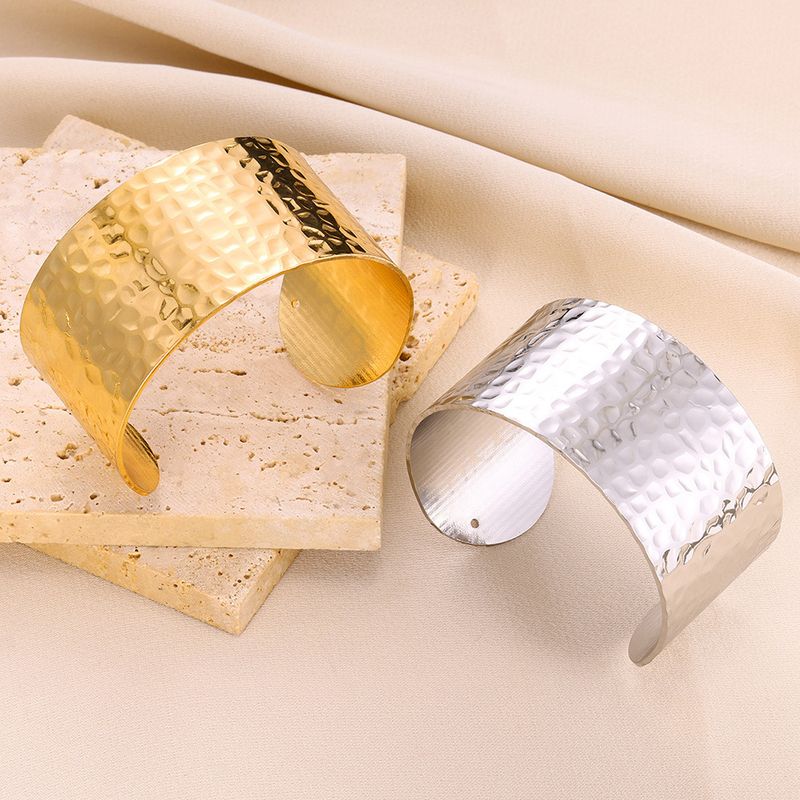 Titanium Steel Wide Adjustable Gold Bracelet For Women Exaggerated High-end Open Bangle_voghion.com
