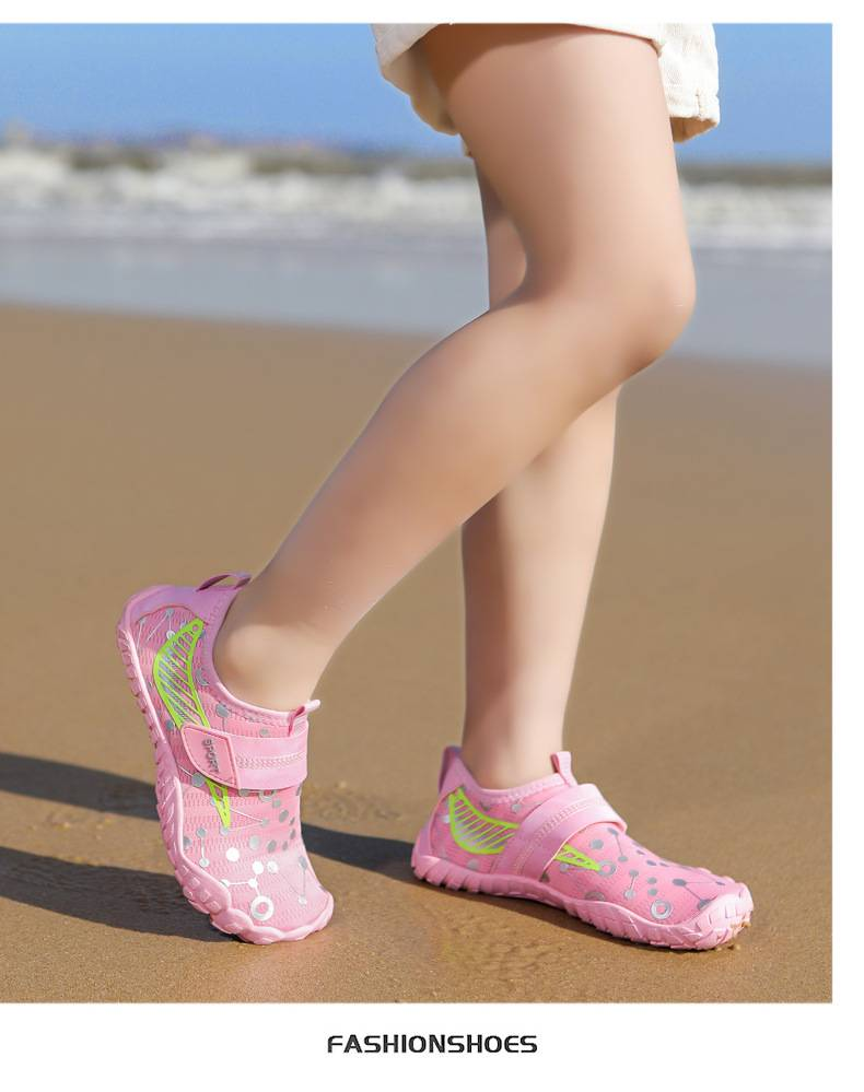 Scarpe da acqua per bambini a piedi nudi - Calzini antiscivolo ad asciugatura rapida per spiaggia, piscina e giochi all'aperto | Leggeri e traspiranti con chiusura a strappo_voghion.com