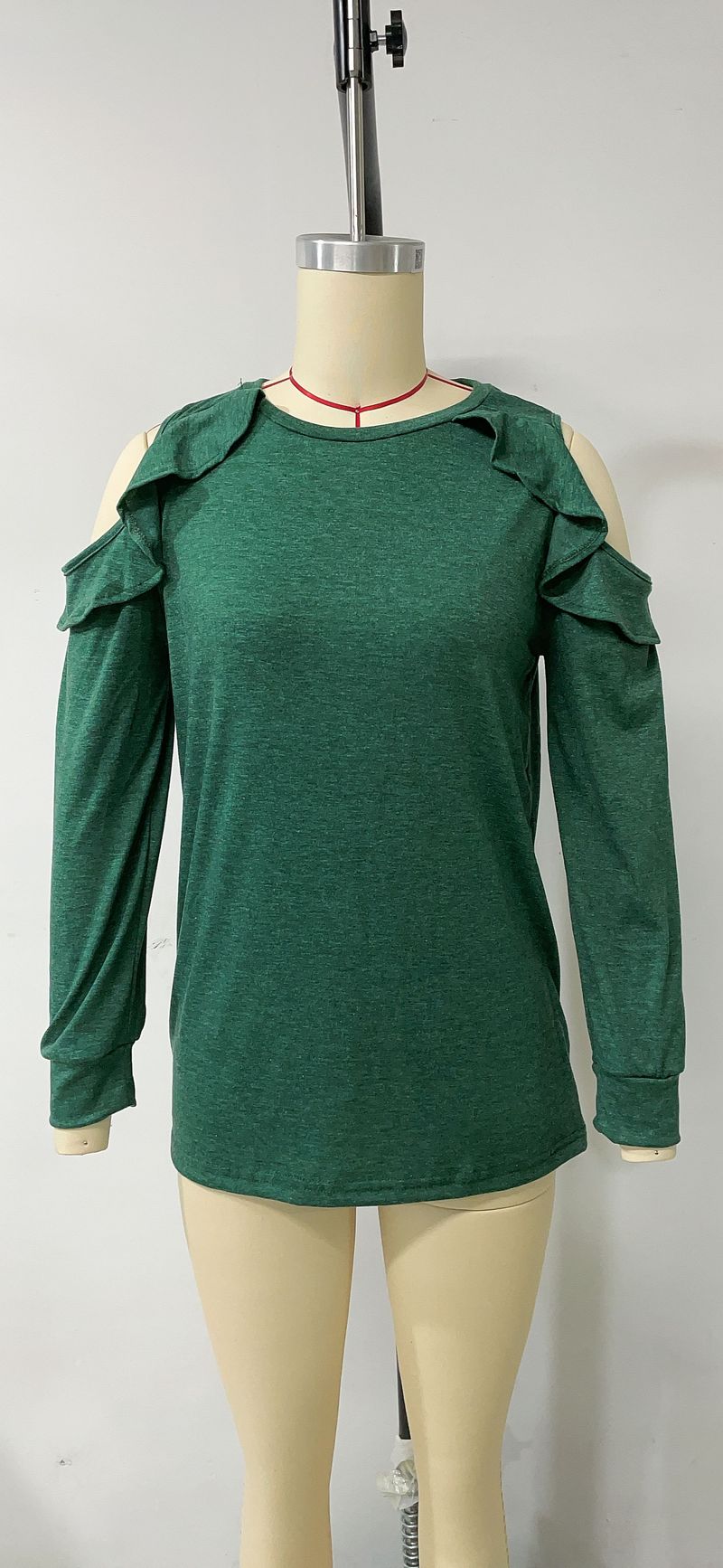 Top oversize da donna in maglia con spalle scoperte e orlo arricciato - Maglione casual in morbido misto cotone per autunno inverno_voghion.com