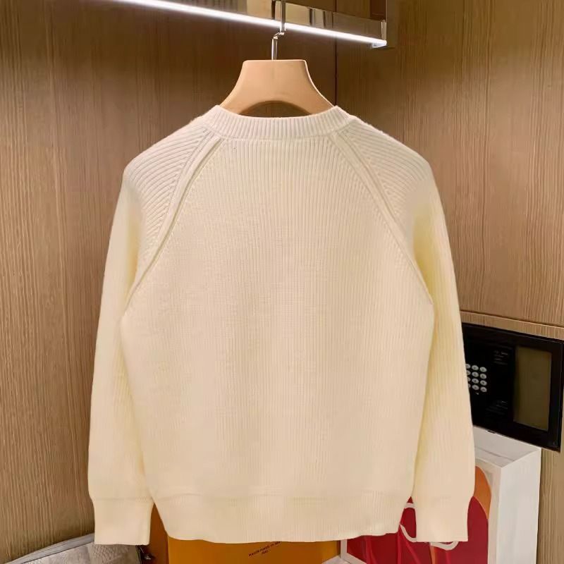 New casual minimalist sweater for men in autumn and winter, with a base layer and Henry collar knit sweater for men_voghion.com