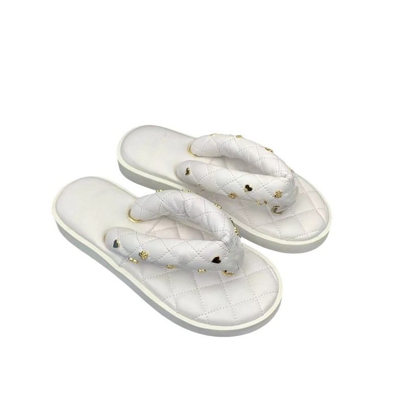 Neue Flip-Flops mit Blumenmuster und mehreren Dekorationen, dicke Sohle für den lässigen Gebrauch zu Hause und im Freien, Sandalen zum Anklipsen_voghion.com