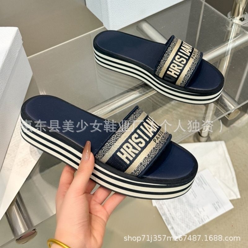 D 5Cm 2025 New Style Letter Thick Bottom Embroidered Color Blocked One Word Cool Slippers For Women Wearing Outside_voghion.com