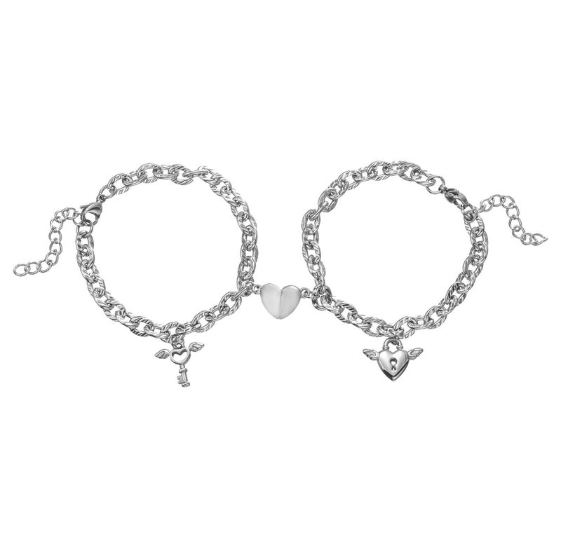 Kärlekslås attraktion par titan stål armband ett par enkla och moderiktiga hjärtformade låsnyckel män och kvinnor flickvänner armbandssmycken_voghion.com