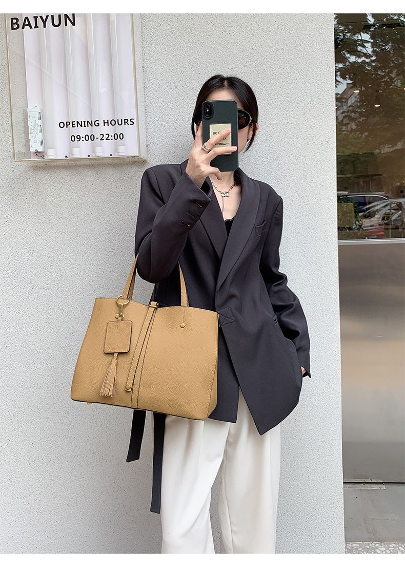 Bolsa de ombro feminina de couro bovino com camada de cabeça, bolsa tipo balde com capacidade_voghion.com