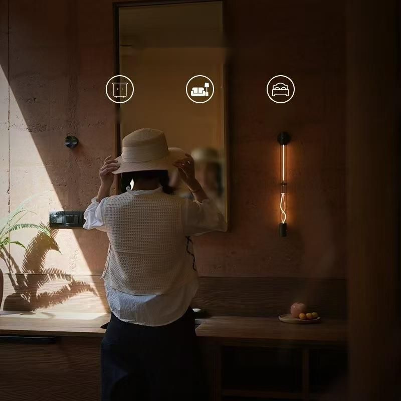 Lampada da comodino ricaricabile con sensore di movimento e luce ambientale Augelight wireless per camera da letto e notte_voghion.com