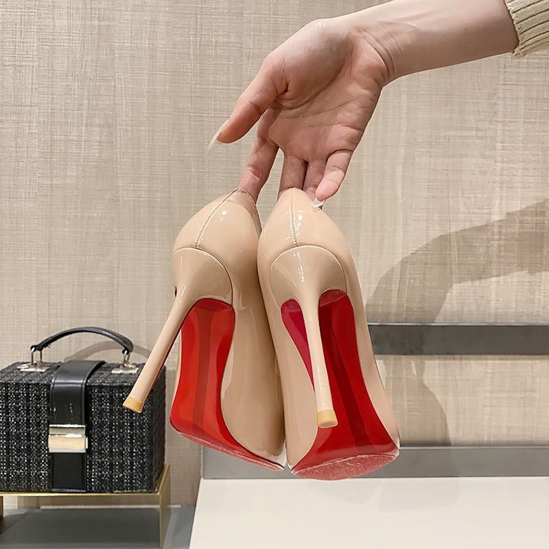 Sexy High mit rotem High-End-Gefühl, spitzer weicher Leder-Seitensohle, flachem Lackleder und schmalen Absätzen für Damen_voghion.com