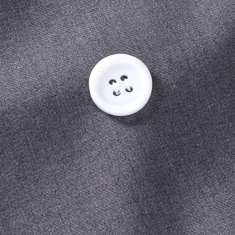 Zweireihige Freizeitweste für Herren mit kontrastierendem grünem Kragen_voghion.com