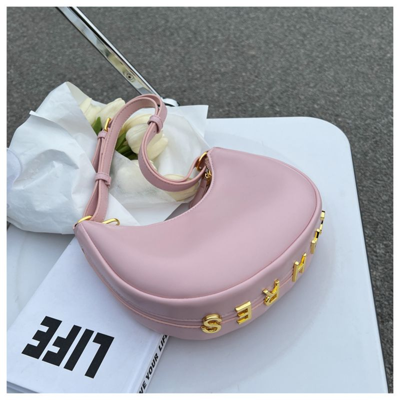 2023 Spring New Street Fashion All-match Casual Personality Sweet Single Shoulder Messenger Women's Wholesale Chain Bag_voghion.com