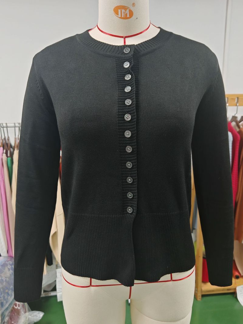 Women's Flattering Waist-Cinching Cardigan Sweater - Lightweight Long Sleeve Knit Top With Round Neck & Button Front_voghion.com