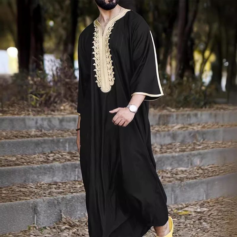 2025 Robe Lose Pullover V-Ausschnitt Kurzarm Bestickte muslimische Herrenbekleidung_voghion.com