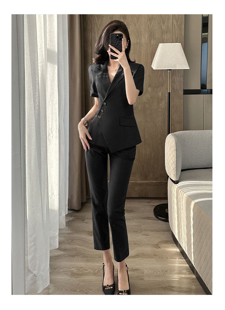 Tamnoplavo profesionalno odijelo kratkih rukava, ženski ljetni tanki dizajn, voditeljica recepcije hotela, svečana odjeća_voghion.com