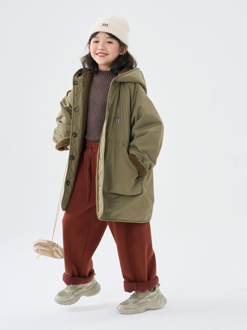 Giacca in peluche per ragazzi e ragazze autunno e inverno 2025, nuova giacca invernale per bambini, con parte superiore spessa e doppia faccia, stile coreano accattivante_voghion.com