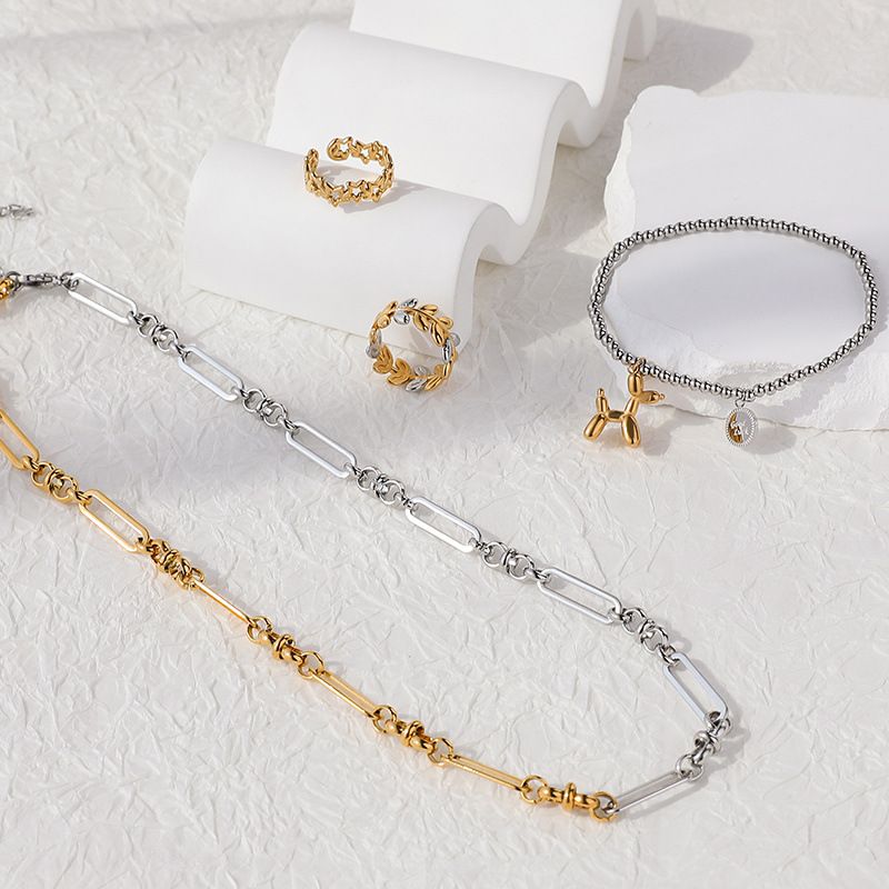 Set di accessori con anello in stile INS con catena cubana alla moda ed elegante_voghion.com