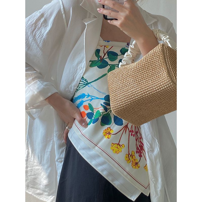 Sommer Gras Gewebte Tasche für Frauen 2024 Neue Mädchen Retro Gefaltete Kontrast Handheld Quadratische Tasche Vielseitige Straddle Tasche Tide_voghion.com