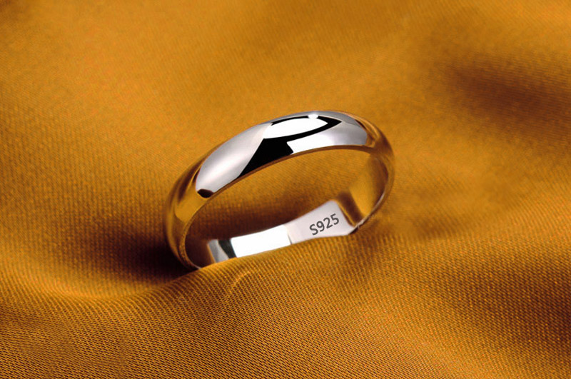 Fashion Never Fade Simple 4mm Glossy Stainless Steel Ring Couple's Sier Color Wedding Bands for Women Men Gift Engaged Jewelry_voghion.com