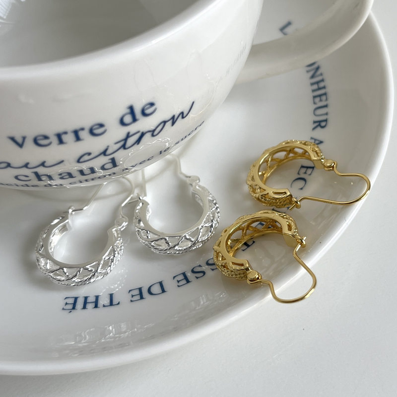 Sterling VENUS Sier Hollowed Out Reticular Orecchini per le donne Semplice Retro Bohemian Jewelry Gift Dropship_voghion.com